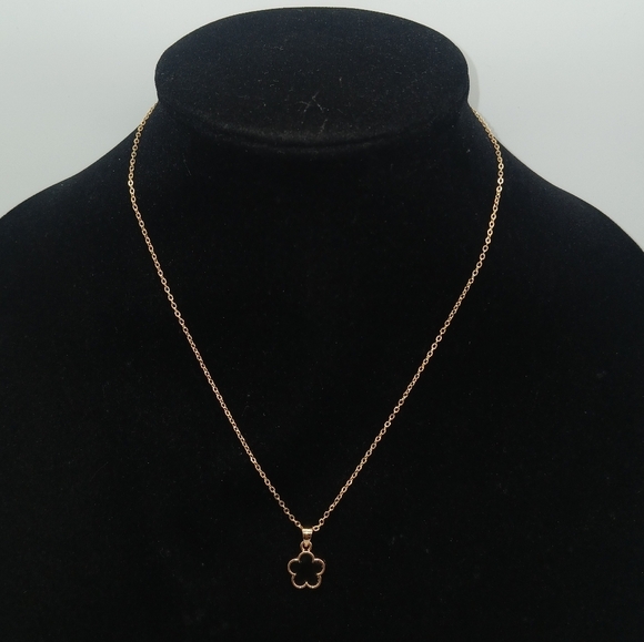 Jewelry - Gold-tone Enamel Clover Style Pendant Necklace 8.5" (chain)